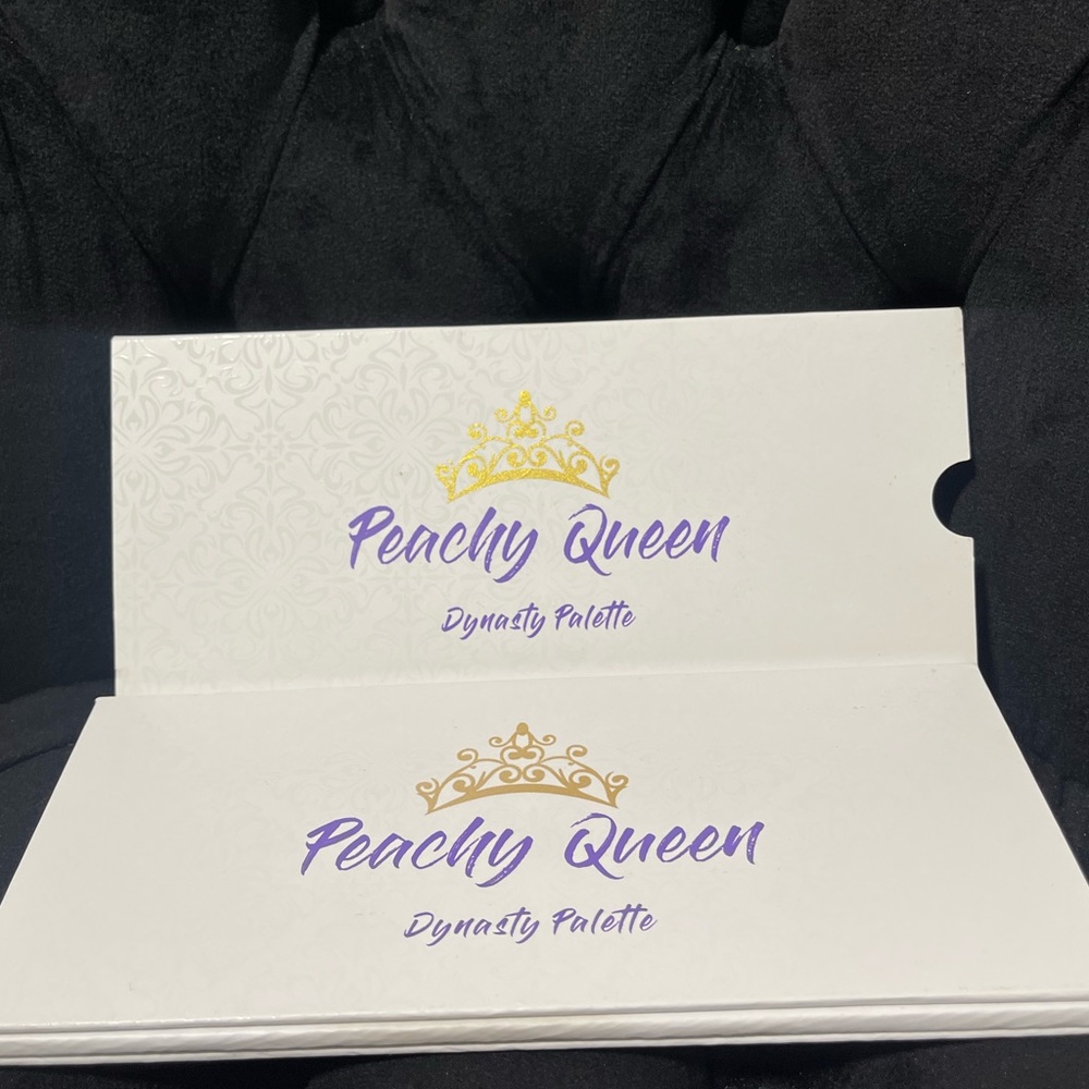Peachy Queen makeup EYESHADOW PALETTE - Picture 4 of 8